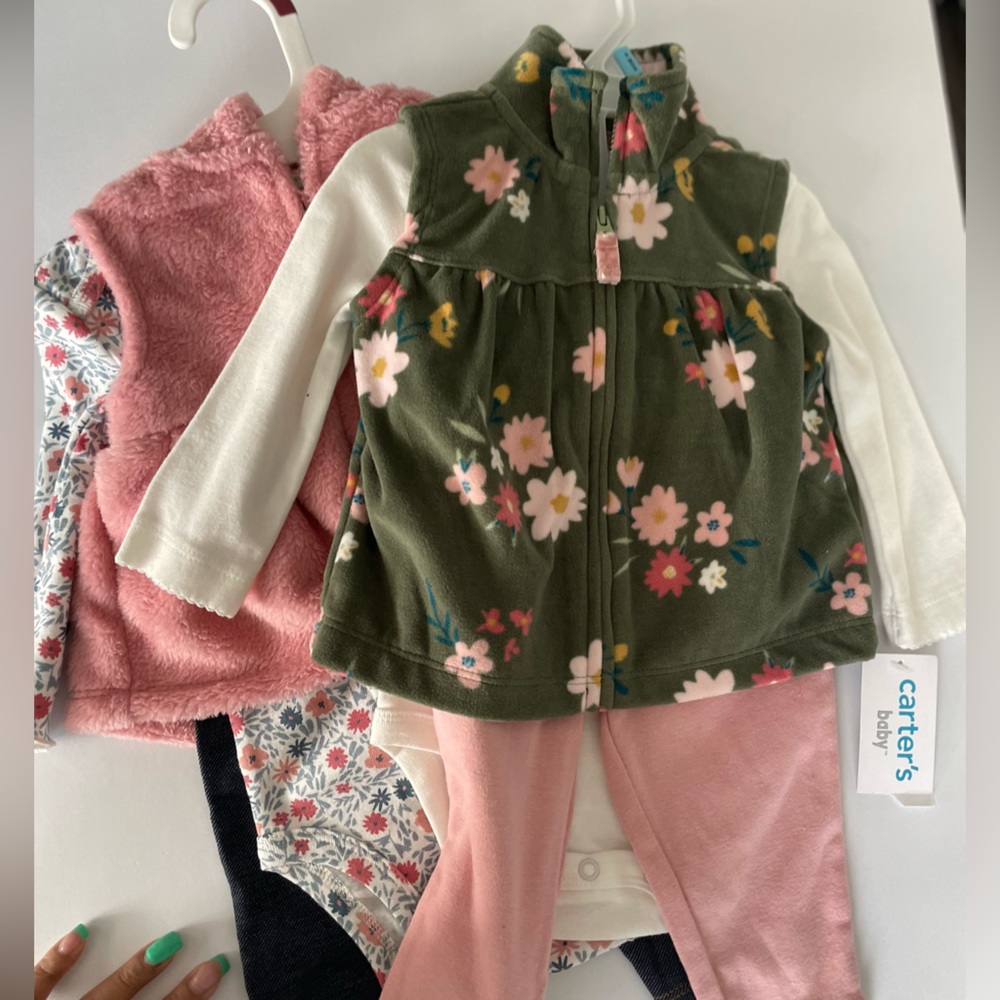 Carters baby girl 6 month 2- 3 piece outfits